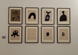 expo Jean Arp, série de 8 lithographies, salle 1 (c)musée PAB 22