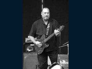 xga-4x3-zmarl-gitarzysta-steve-cropper-muzyk-m-in-booker-t-and-the-m-g-s-mial-84-lata-1764862897